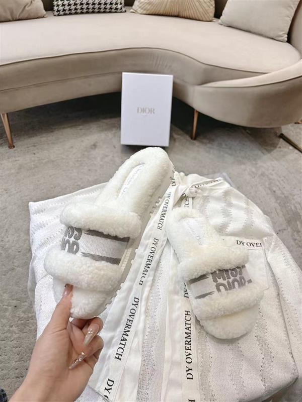 20251128184318996 220